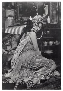 Ida Rubinstein (ca. 1885-1960) som Zobeide i Scheherazade, ca. 1910